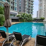 The Ooak Suites Kiara 163